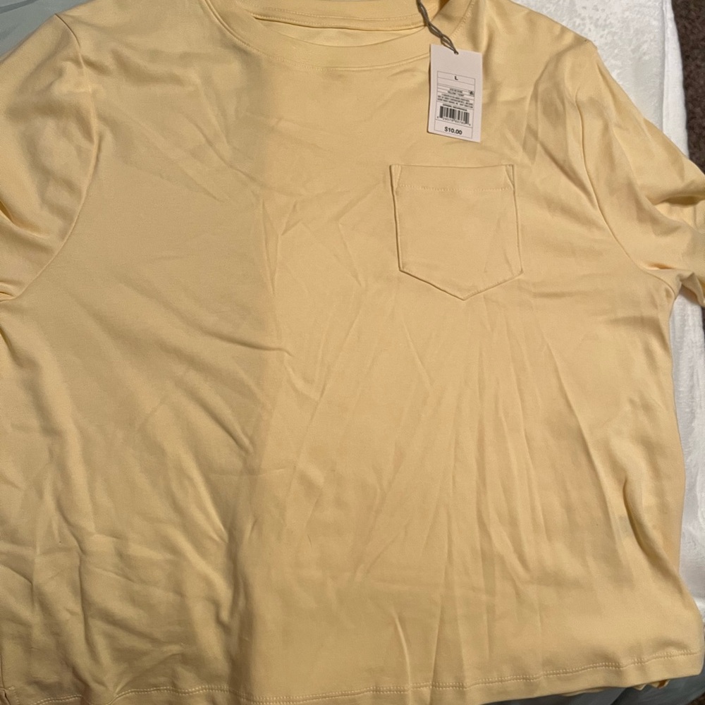 Yellow tshirt